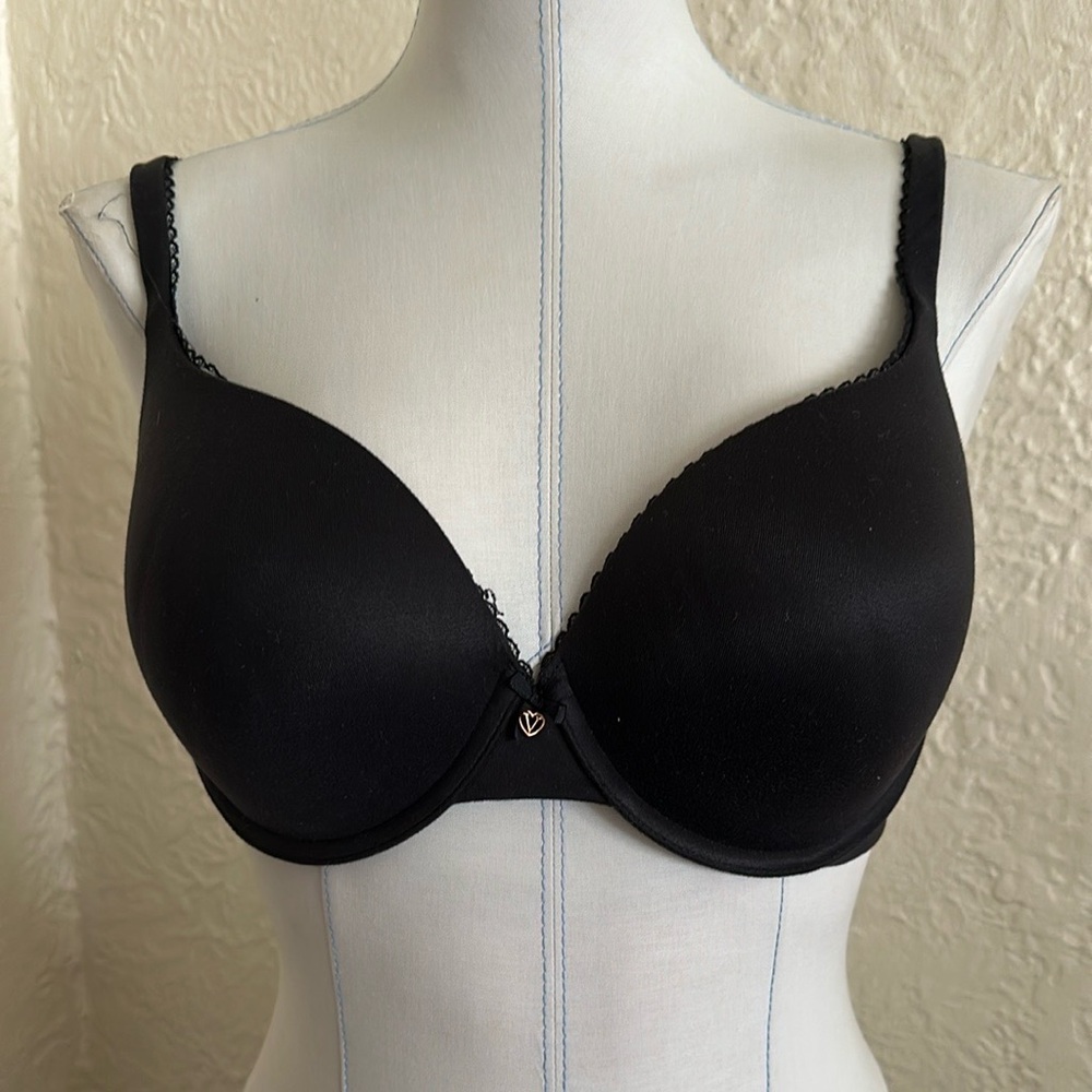 Victoria’s Secret Body by Victoria Perfect Shape Black Bra 32DDD FLAW